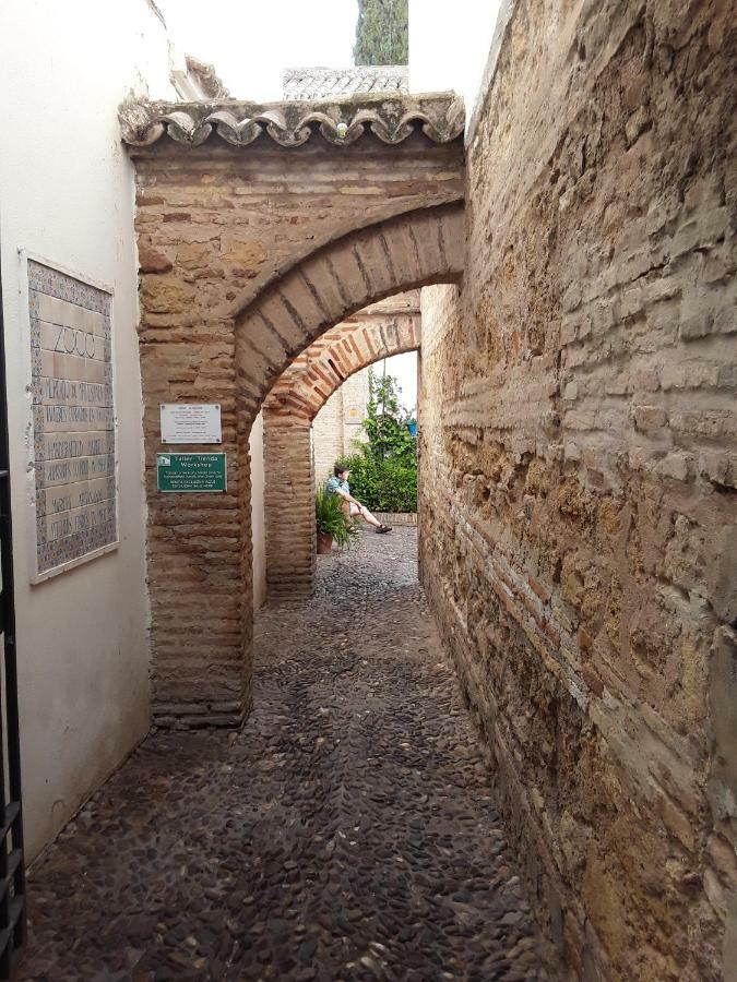 Apartamento Beside The Roman Wall Córdoba Exterior foto